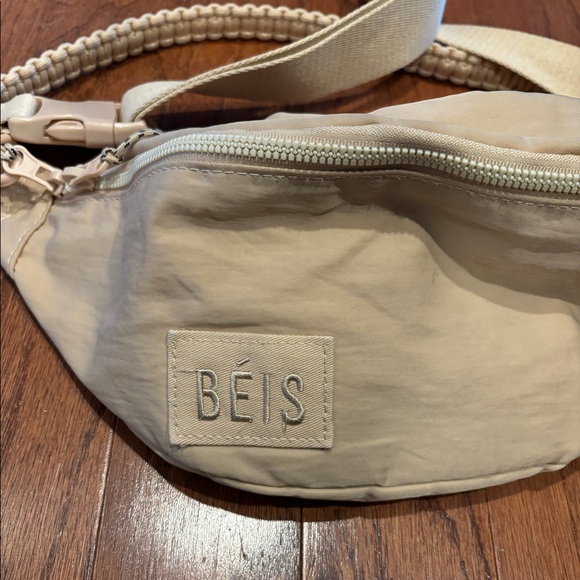 BEIS The Sport Pack in Beige - Picture 4 of 7